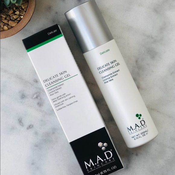 M.A.D. Skincare Delicate skin cleansing gel - Picture 2 of 5